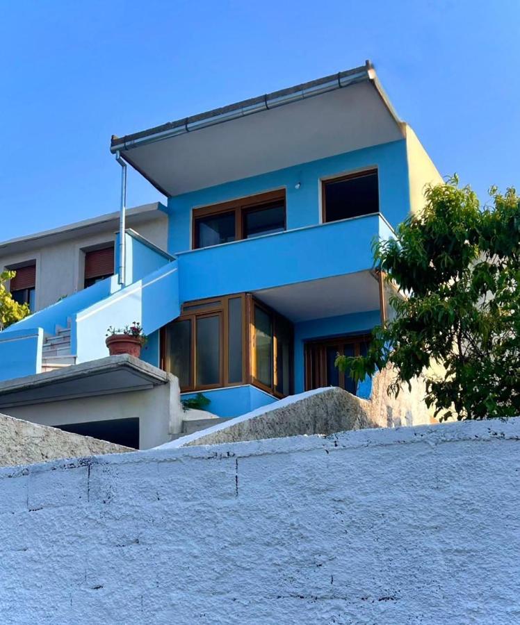 Blue Guesthouse Gjirokastër Exterior foto